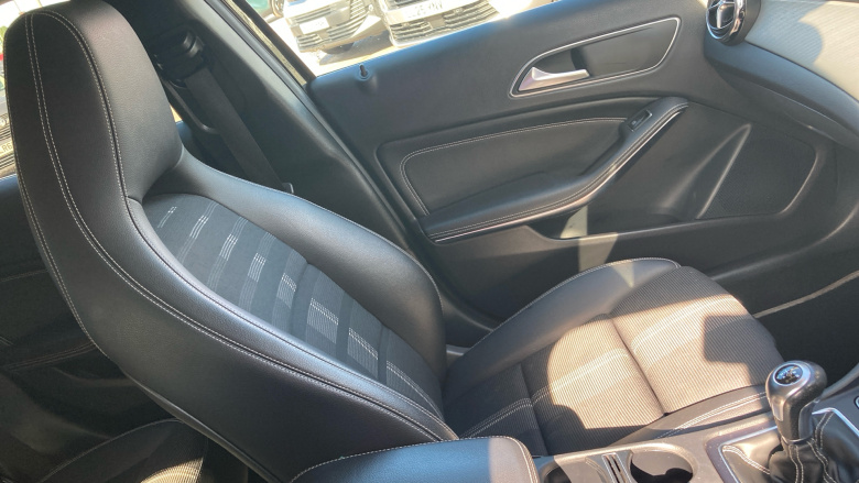 Mercedes-Benz GLA 180 Urban Edition 5dr Petrol Hatchback